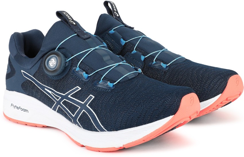 asics dynamis running shoe