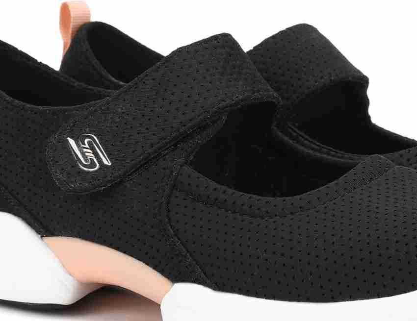 bendición SIDA India Skechers SKECH-LAB - CHIC INTUITION Casuals For Women - Buy Skechers SKECH- LAB - CHIC INTUITION Casuals For Women Online at Best Price - Shop Online  for Footwears in India | Shopsy.in
