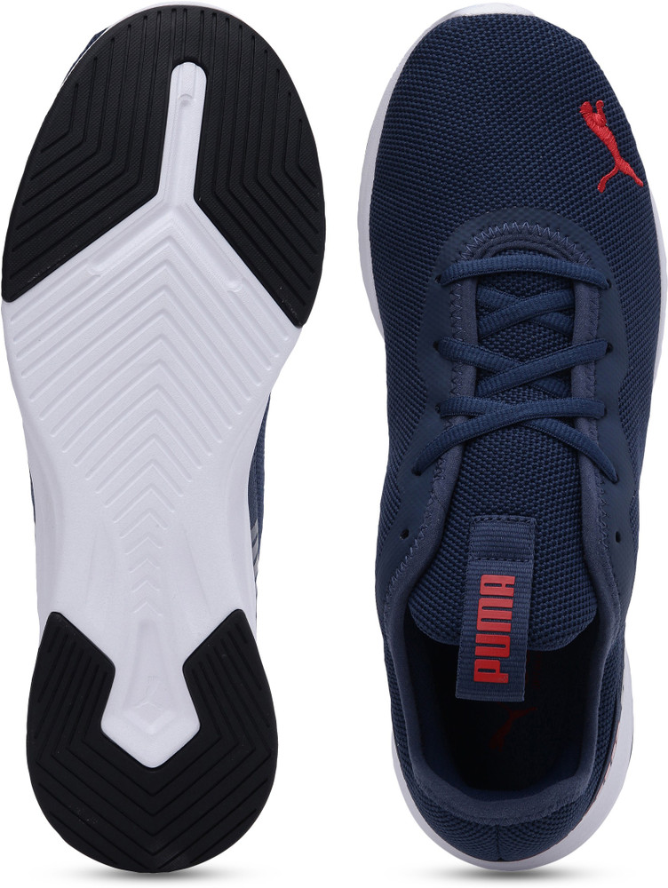 PUMA Hustle XT Walking Shoes For Men 