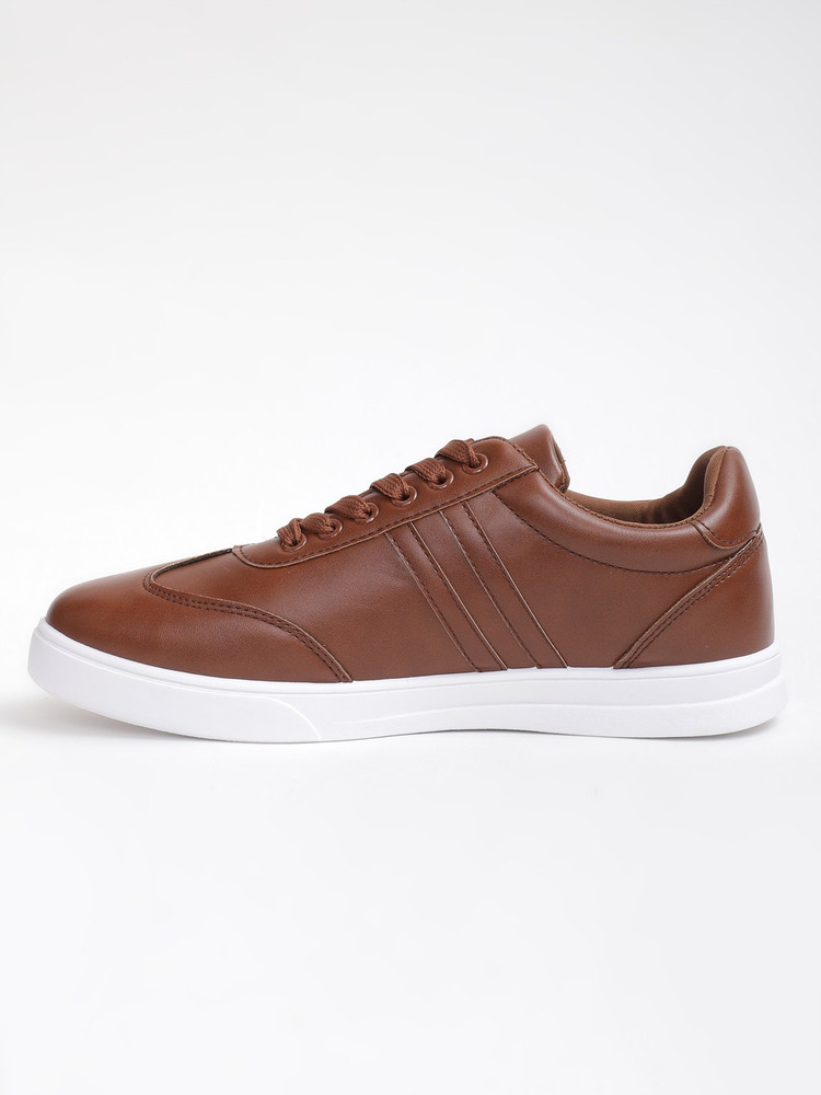 highlander brown sneakers