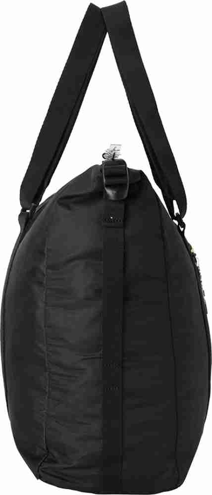 basura Barrio bajo corrupción PUMA WMN Core Seasonal Duffle Bag Duffel Without Wheels Black - Price in  India | Flipkart.com