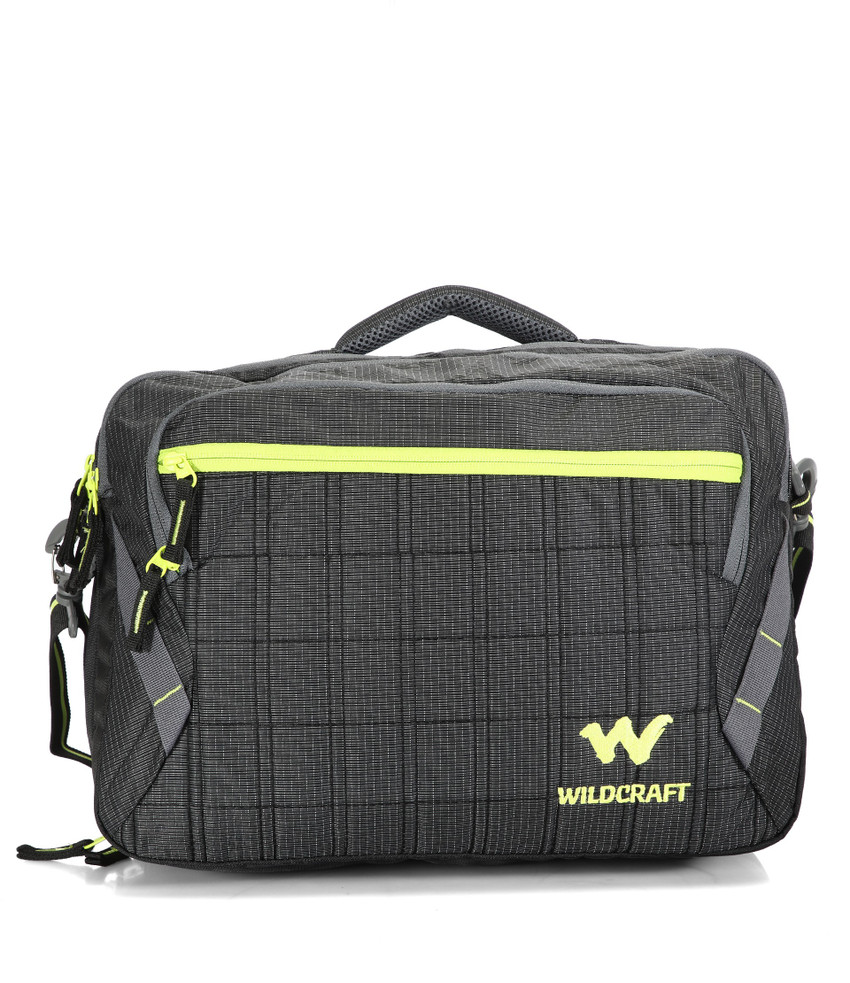Aggregate 86+ wildcraft side bags for men best in.duhocakina