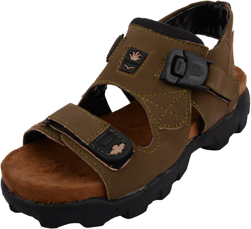 Top 136+ mens leather sandals under 500 super hot vietkidsiq.edu.vn