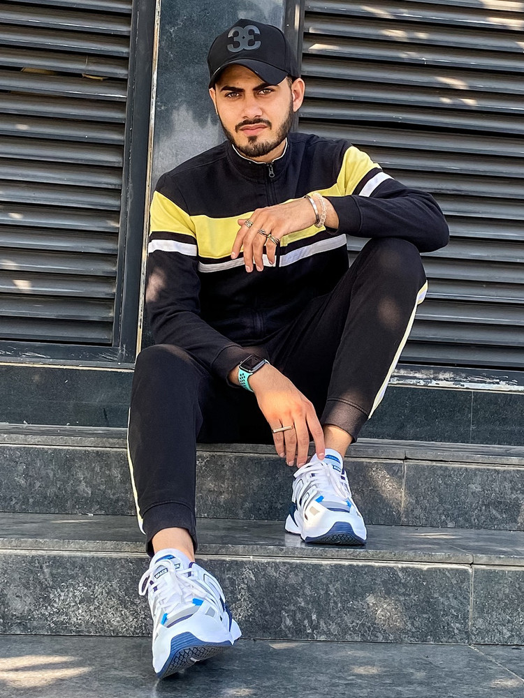 campus space rider shoes price