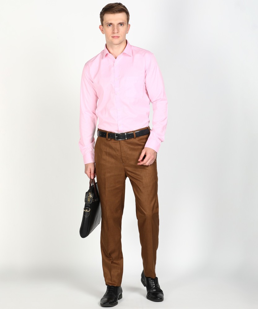 Outfit Inspiration 10 Ways to Wear Pink  Brown pants outfit Brown pants  outfit for work Olive gr  Brown pants outfit Outfit inspirations Fashion