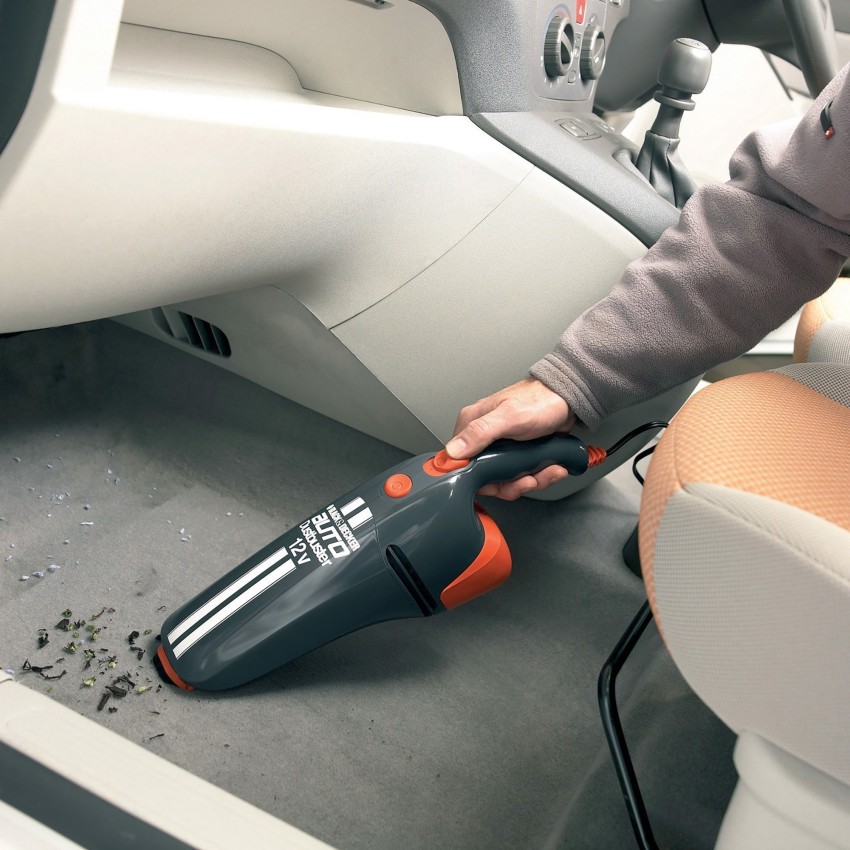 BLACK + DECKER 12-Volt Auto Vacuum 