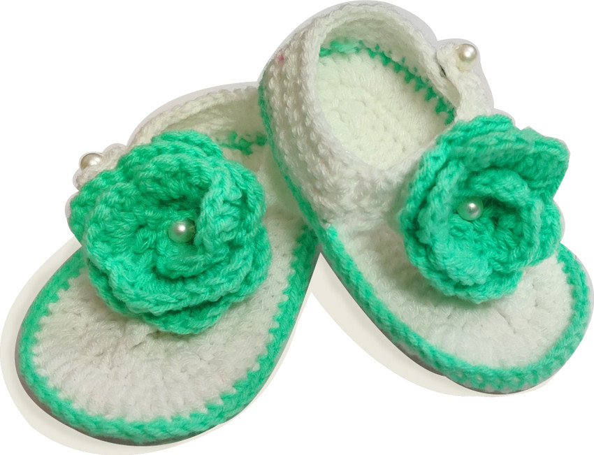 Top 90+ baby girl slippers best dedaotaonec
