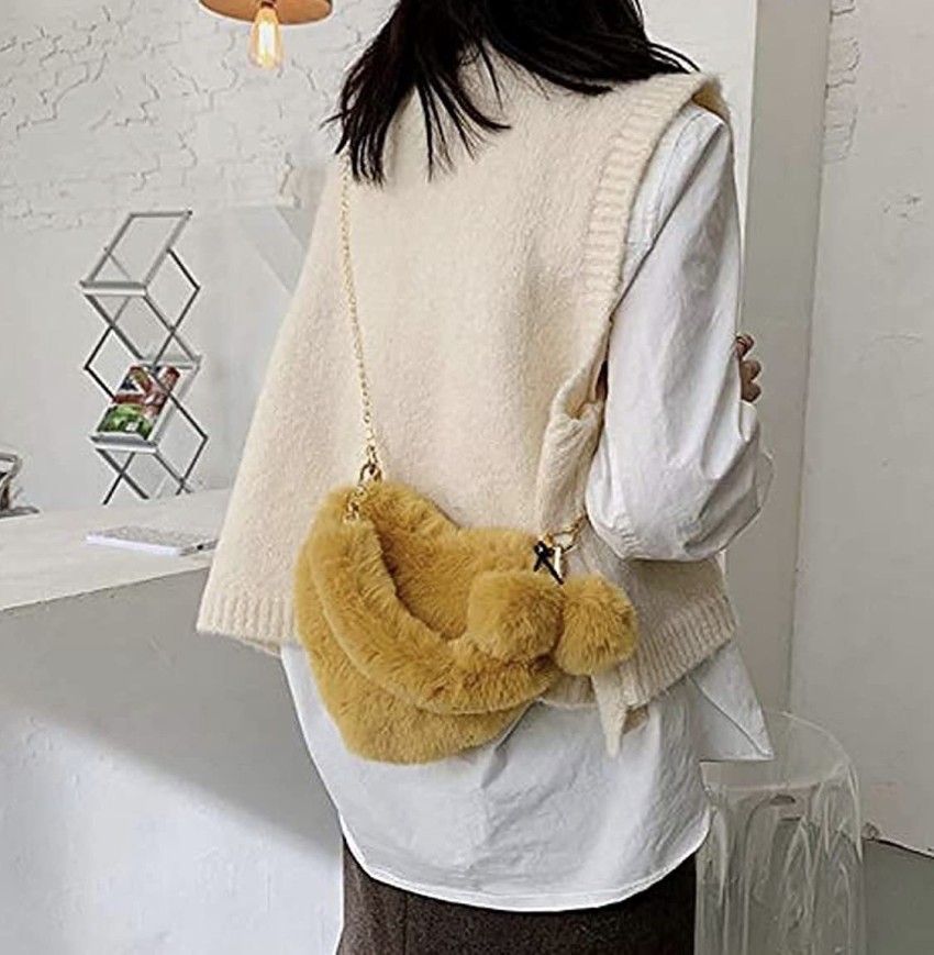 Fluffy heart shoulder bag