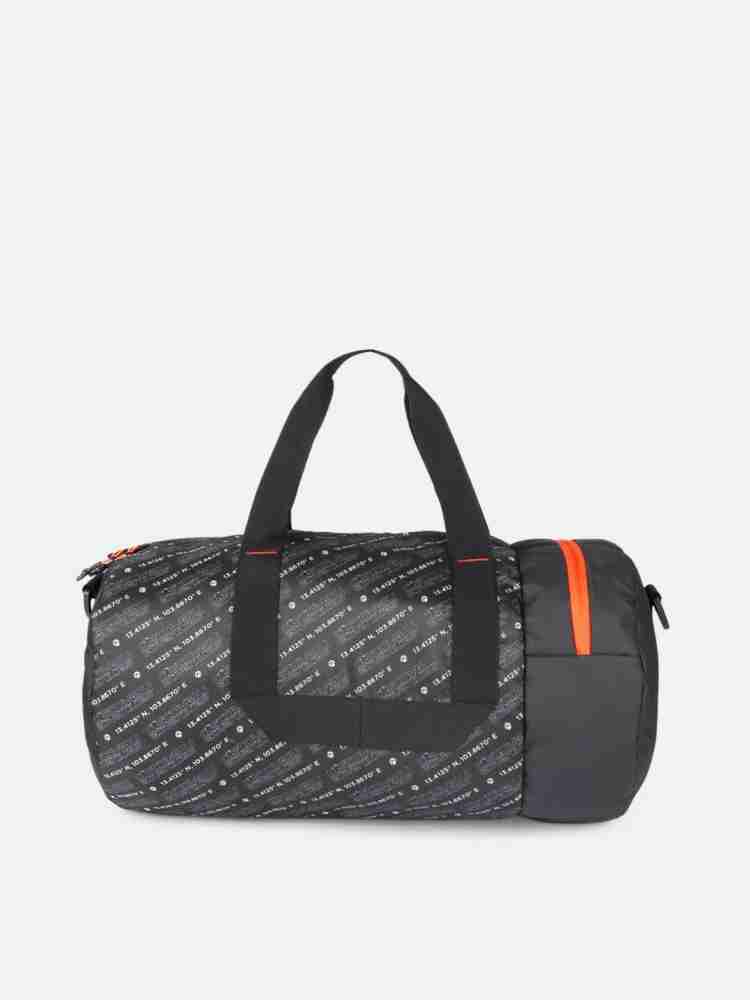 Roadster Unisex Discovery Duffel Bag Gym Duffel Bag Black - Price in India