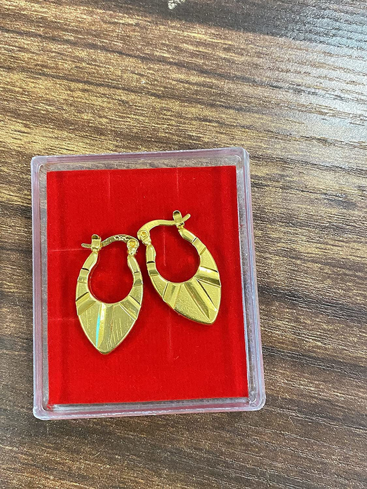 Share 161+ mens indian earrings gold latest seven.edu.vn