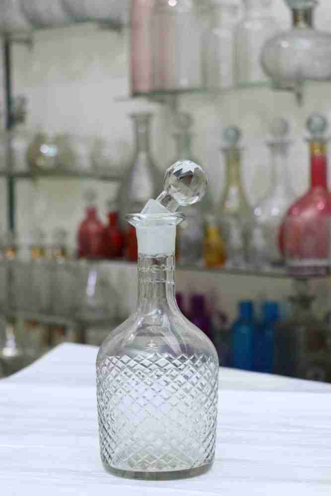2 Vintage wine liquor bottles Decanter with lid Cleardiamond cut glass