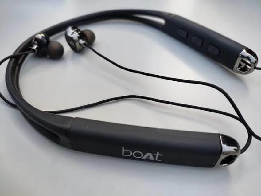 boat rockerz 325 with heavy bass bluetooth headset