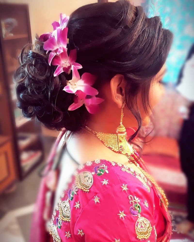 10 Amazing Bun Hairstyles For You To Copy Inspired By Bollywood Divas