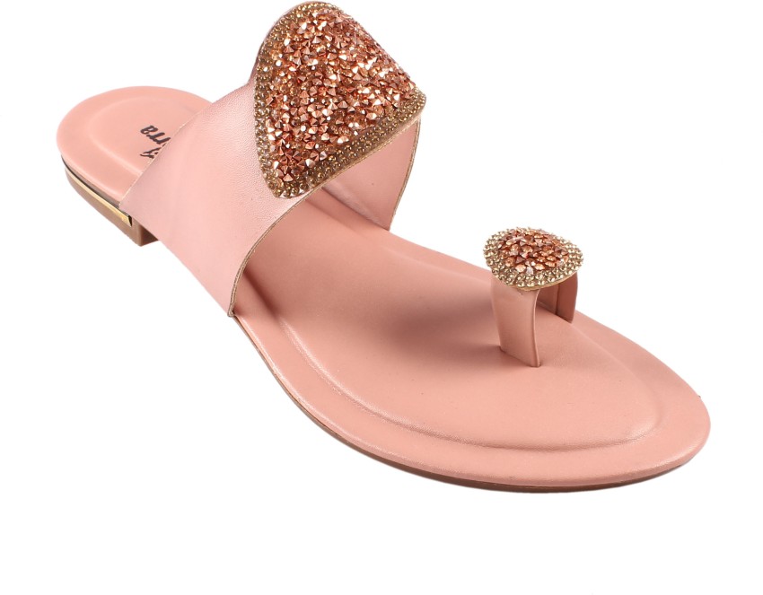 Flat sandals for discount girls in flipkart