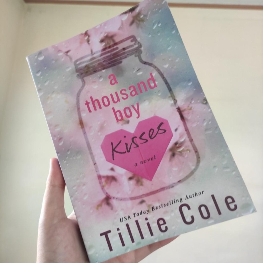 A Thousand Boy Kisses by Tillie Cole, Paperback