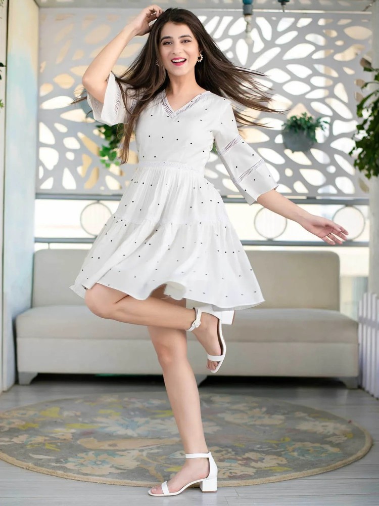 20 Beautiful Little White Dress Outfit Ideas - BelleTag