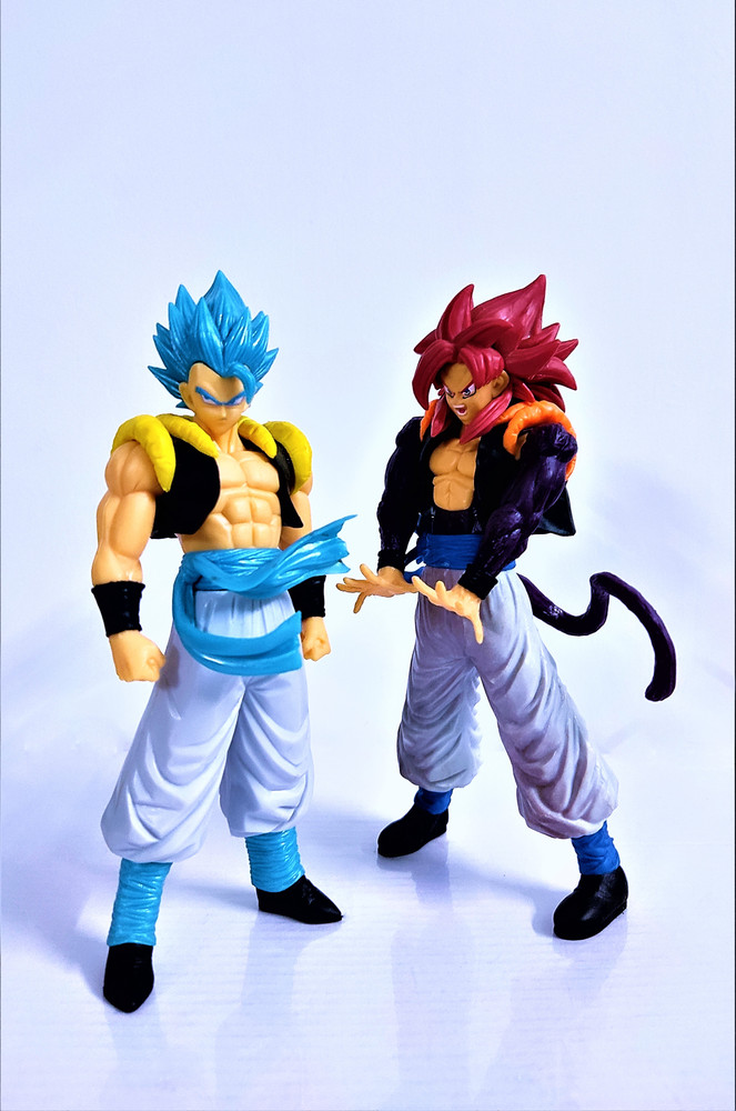 DRAGON BALL - SS Goku VS SS Broly - Battle Pack Dragon Stars 17cm :  : Figurines Bandai Red Dragon Ball