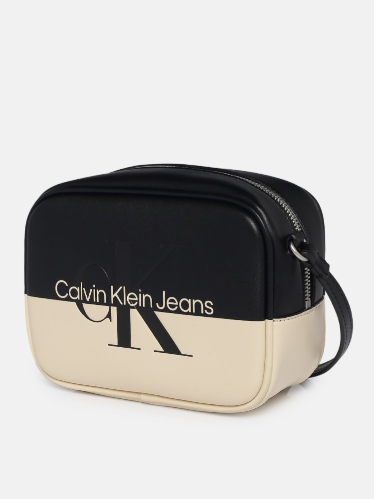 Buy Calvin Klein Women Multicolor Sling Bag Black & Beige Online @ Best  Price in India