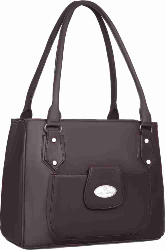 Ladies hand best sale bag on flipkart