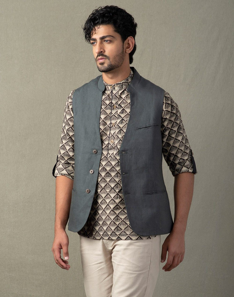 Fabindia Sleeveless Solid Men Jacket - Buy Fabindia Sleeveless Solid Men  Jacket Online at Best Prices in India | Flipkart.com