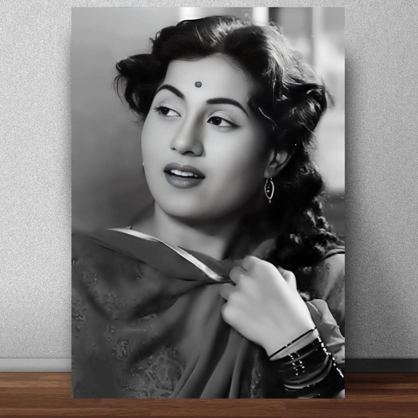 Indian actress Madhubala Charcoal on black paper  Beauty standards  Indian actresses Beauty