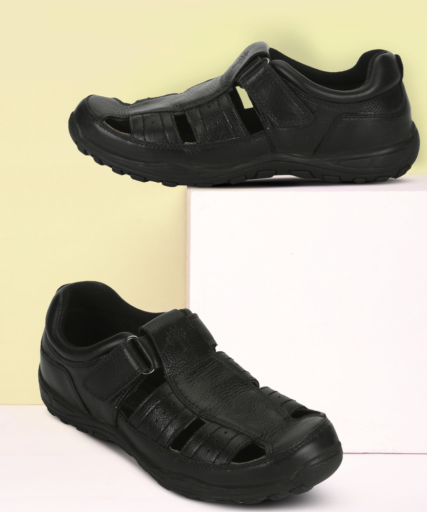 Woodland sandals sales flipkart