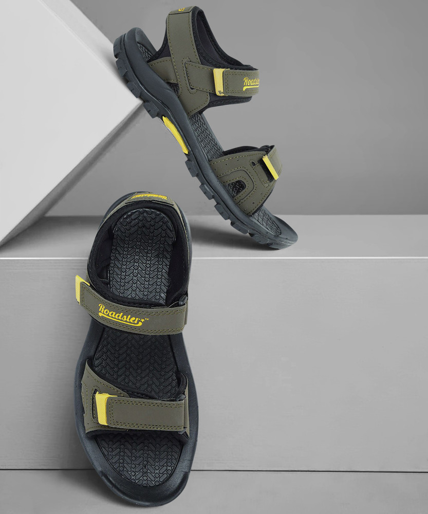 Roadster Men Olive Sandals - Buy 