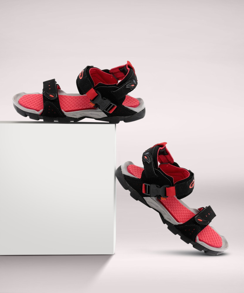 Sparx sandals shop near me hot sale