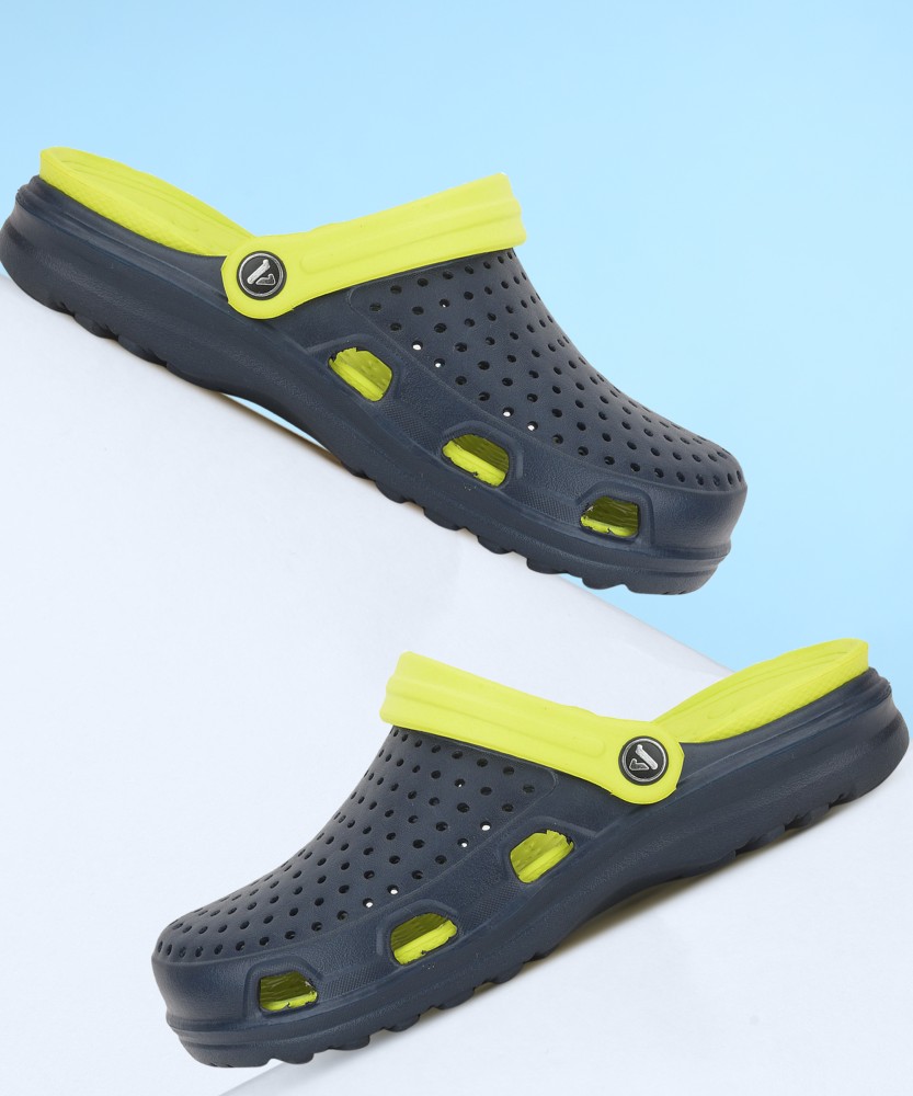 aqualite crocs