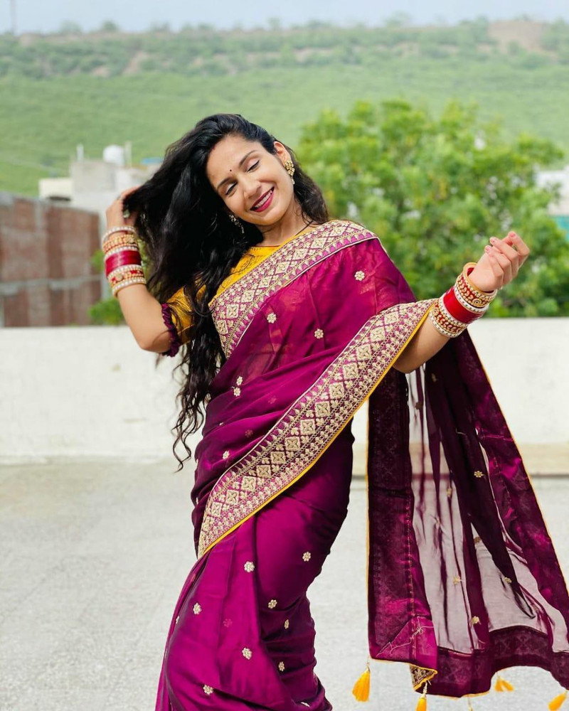 The Most Expensive Banarasi Smei Georgette Saree at Rs.2150/Piece in  varanasi offer by hamna silk