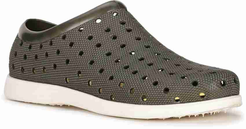 Bata rainy hot sale shoes online