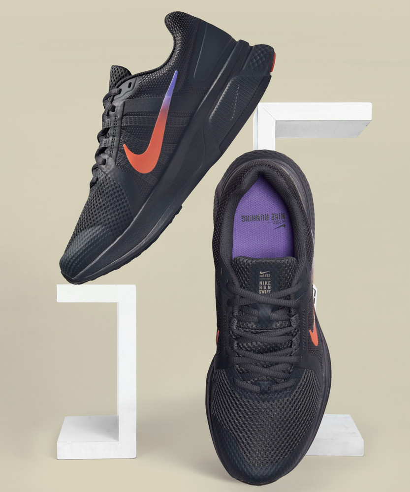 nike run swift trainers mens