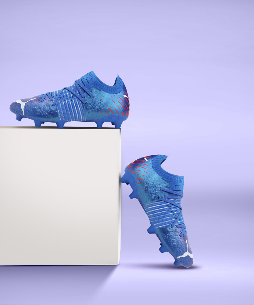 Details more than 148 football shoes below 2000 latest kenmei.edu.vn