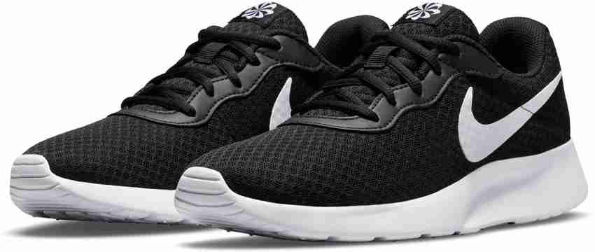 Nike tanjun hot sale black white original