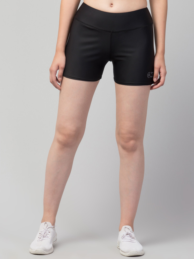 Discover 81+ black hot pants best in.eteachers
