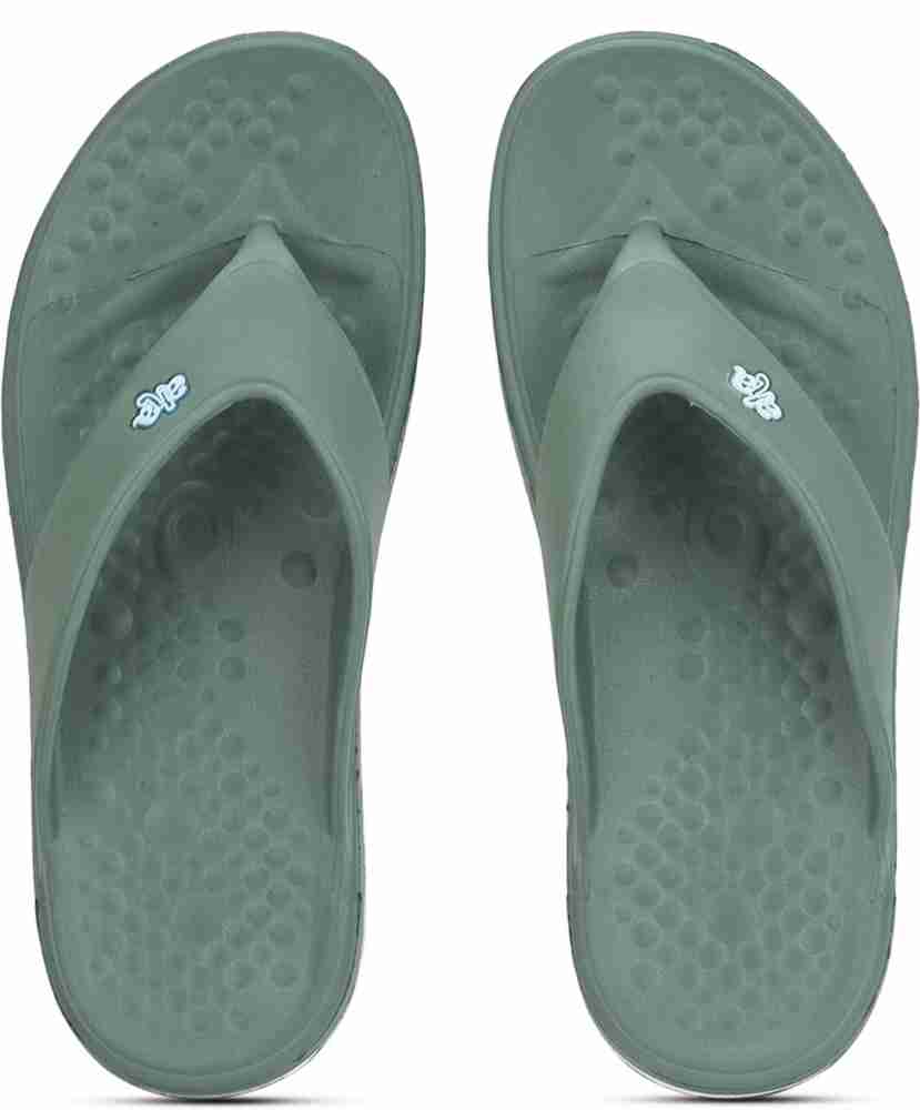 crocs kilby flip