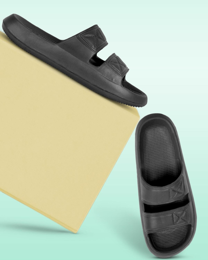 The Coolest Men's Pool Slides For Summer 2023, 43 OFF