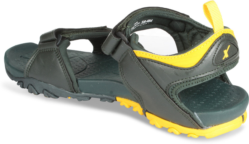 Sparx SS-484 Men Green, Yellow Casual 