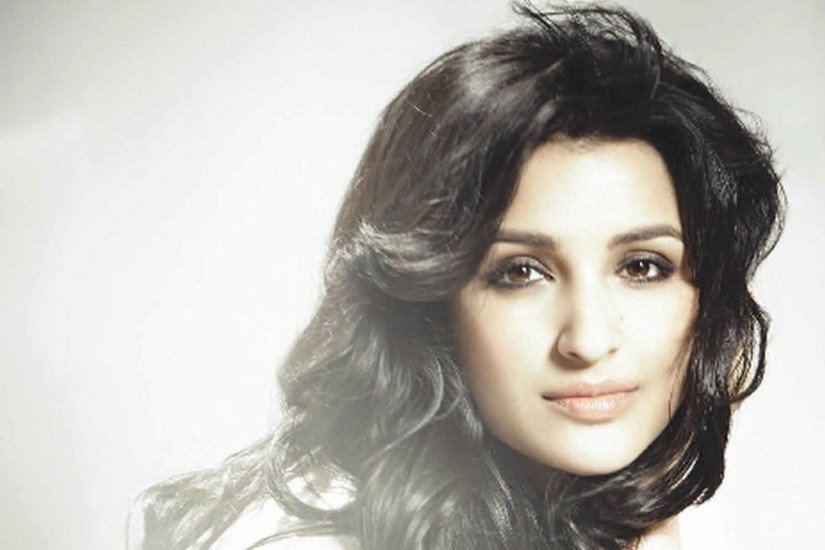 Chandigarh Graphic Beautiful Actress Parineeti Chopra HD Wallpaper  Multicolor Poster ( VINYLPoster 18X 24inch ) Photographic Paper -  Personalities posters in India - Buy art, film, design, movie, music,  nature and educational