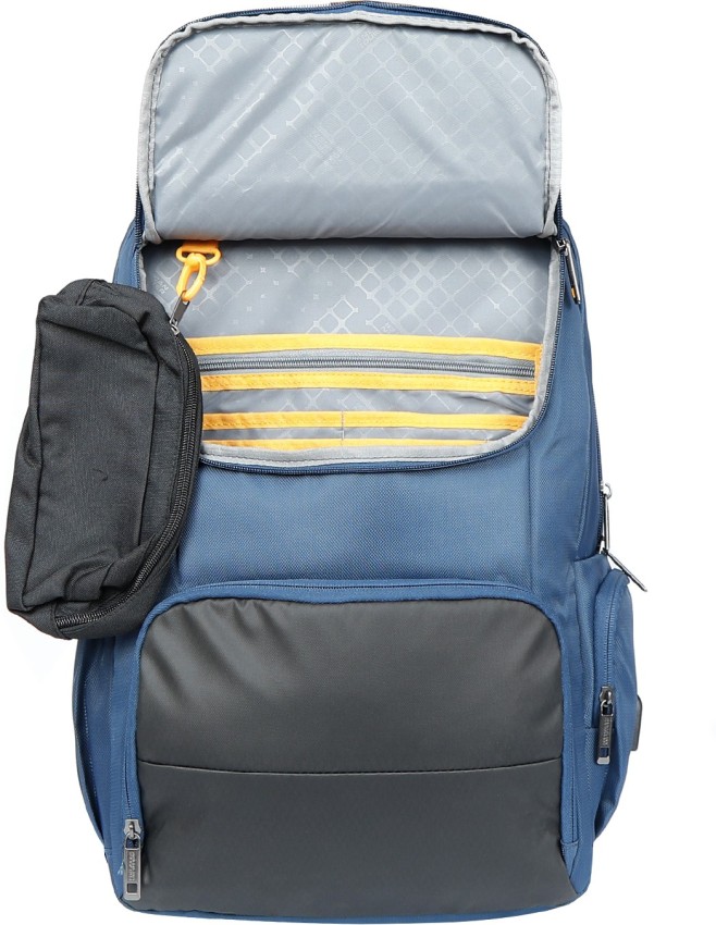 amt segno laptop backpack