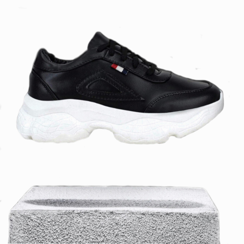 long lasting sneakers