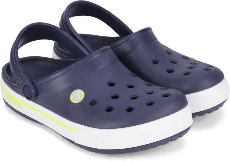 70% Off on Crocs Sandals & Floaters